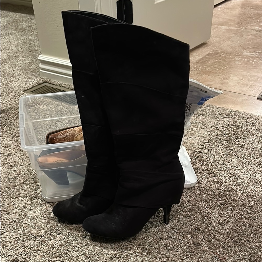 Black Knee-High Women's Boots